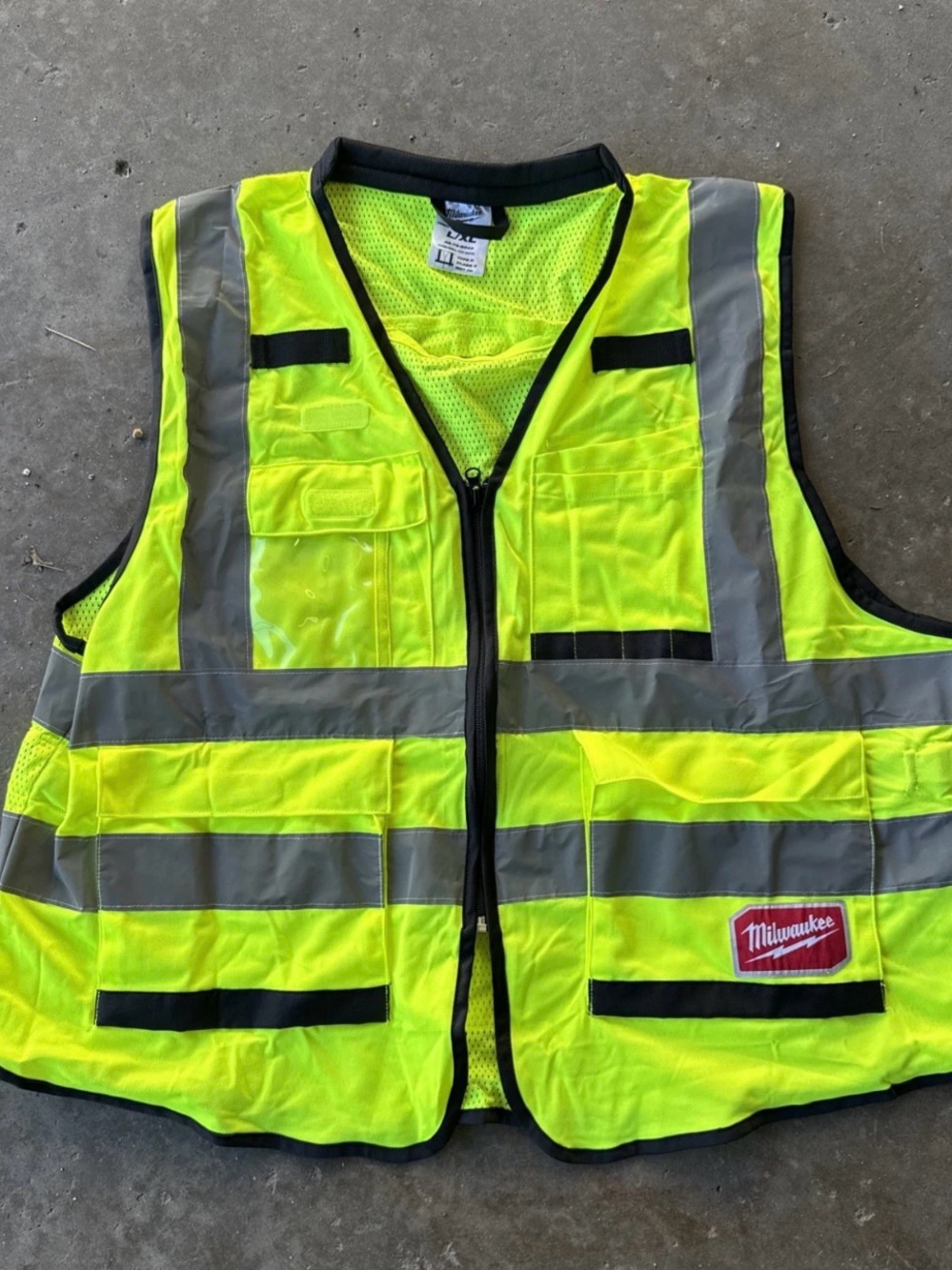 Milwaukee High Performance Safety Vest Type R, Class 2 L/XL